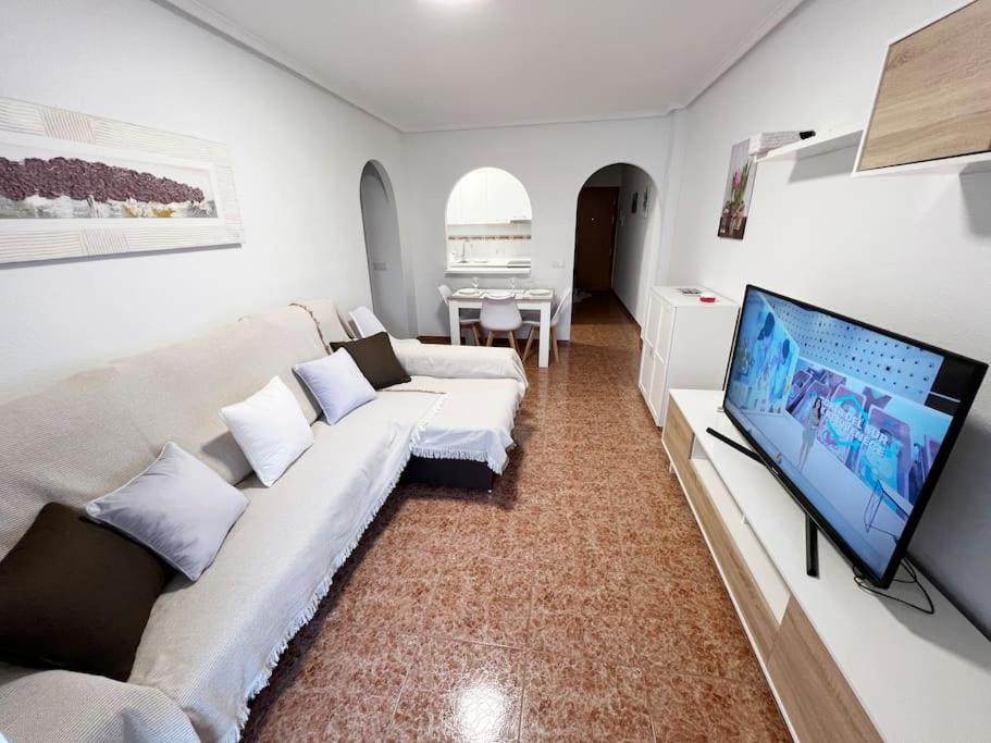 Nice And Central Apartment Torrevieja Exterior photo